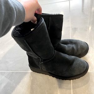 Size 7 womens black uggs